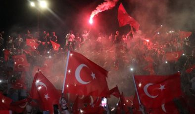 Türkiye EURO 2024’te çeyrek finale yükseldi, taraftarlar sokağa döküldü